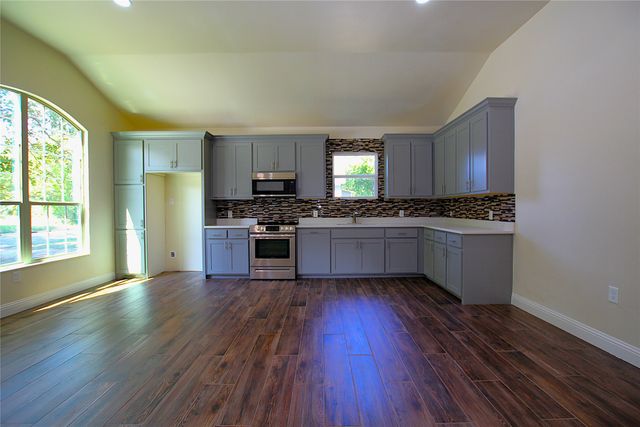 1905 S Walnut Street, Sherman, TX 75090