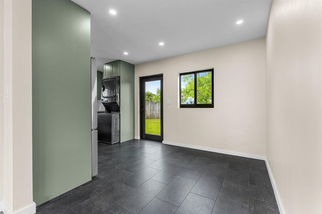 321 NE 59th Street, Oakland Park, FL 33334