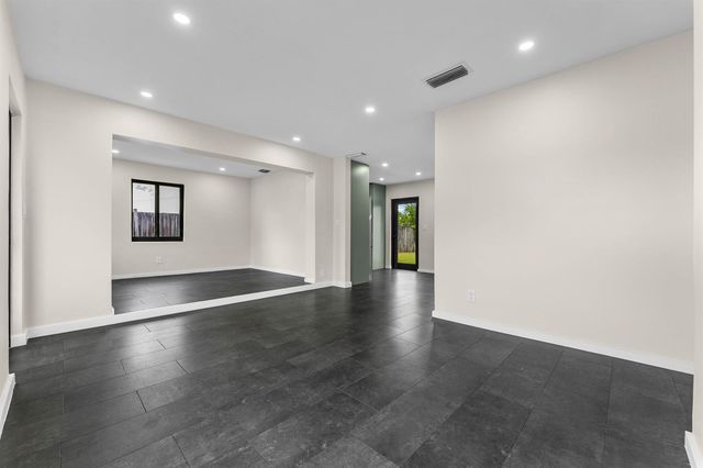 321 NE 59th Street, Oakland Park, FL 33334