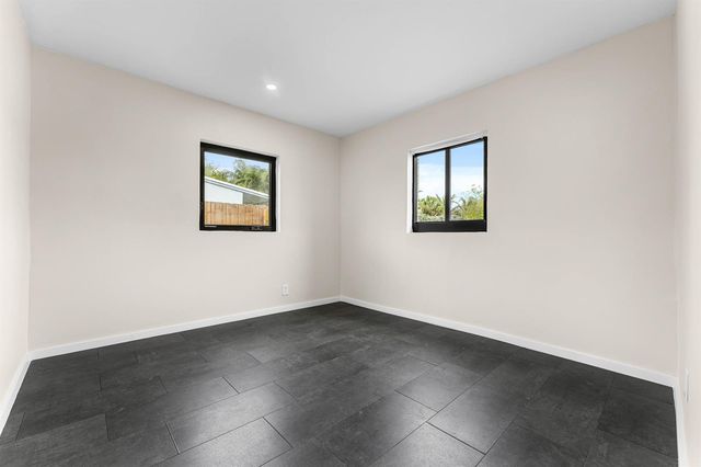 321 NE 59th Street, Oakland Park, FL 33334