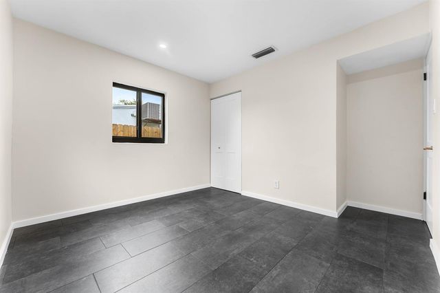 321 NE 59th Street, Oakland Park, FL 33334