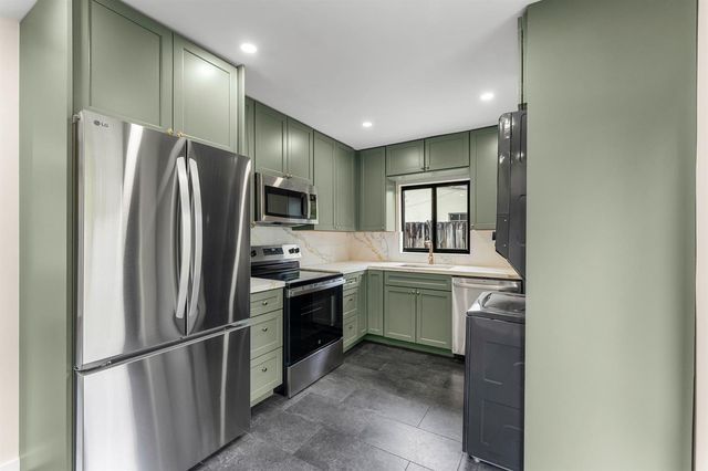 321 NE 59th Street, Oakland Park, FL 33334