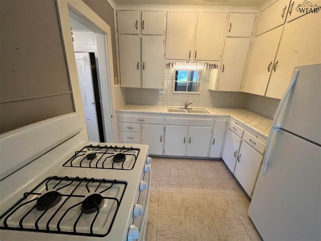 1712 MCGREGOR AVENUE, Wichita Falls, TX 76301