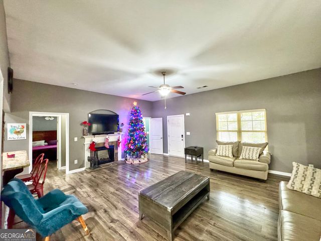 111 Copper Creek Drive, Lagrange, GA 30240