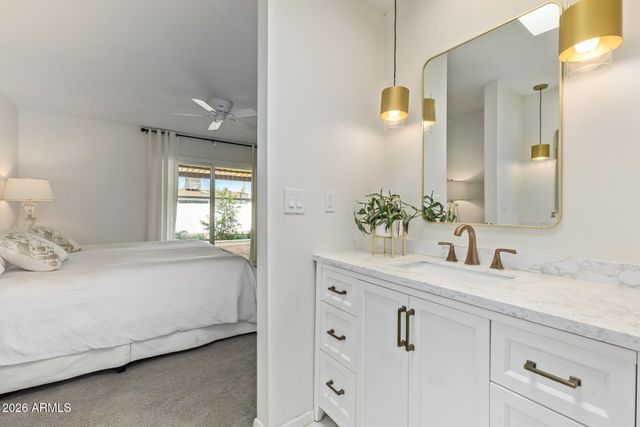 516 E PIPING ROCK Road, Phoenix, AZ 85022