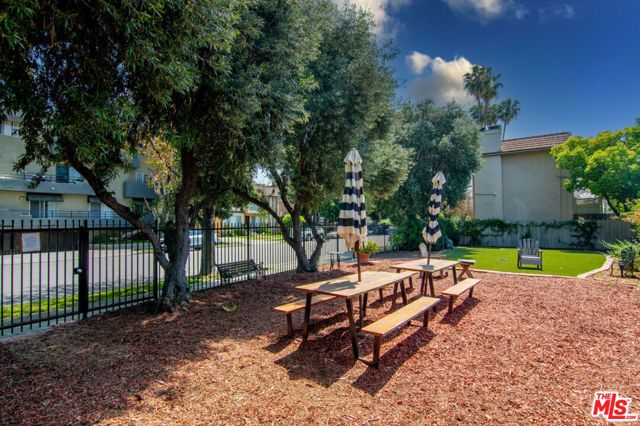 4365 Mclaughlin Avenue 4, Los Angeles, CA 90066