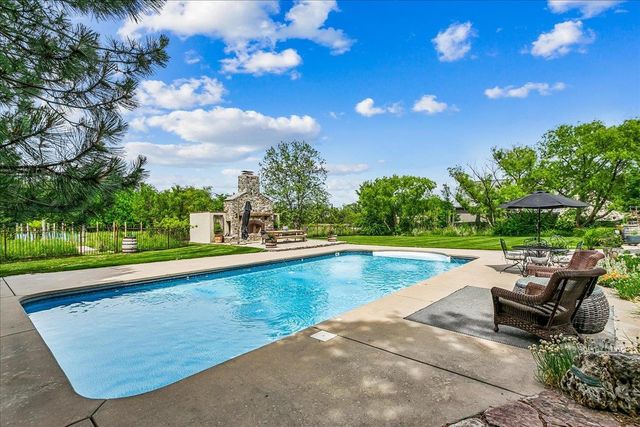 224 E Cedar Ridge Ct., Andover, KS 67002