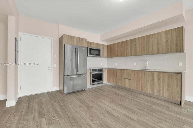 2960 NE 207th St 1108, Aventura, FL 33180