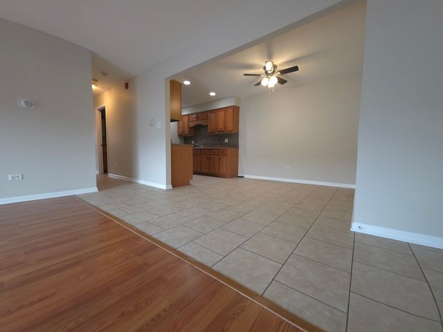 412 E Bailey Road 101, Naperville, IL 60565