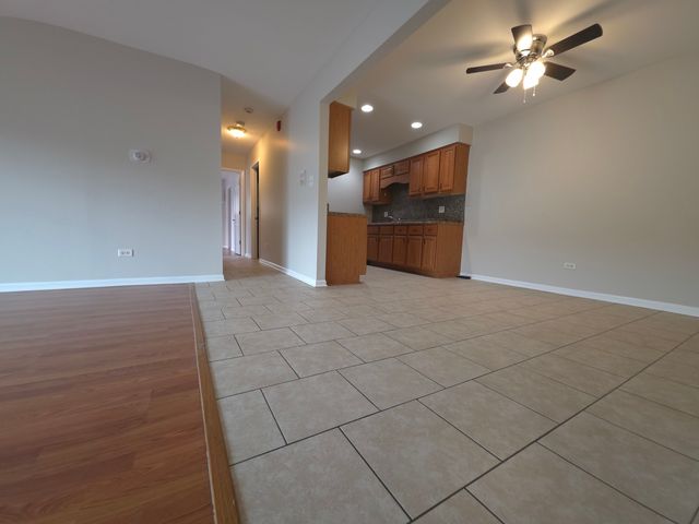 412 E Bailey Road 101, Naperville, IL 60565