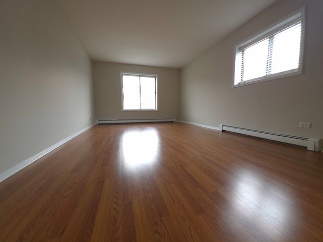 412 E Bailey Road 101, Naperville, IL 60565