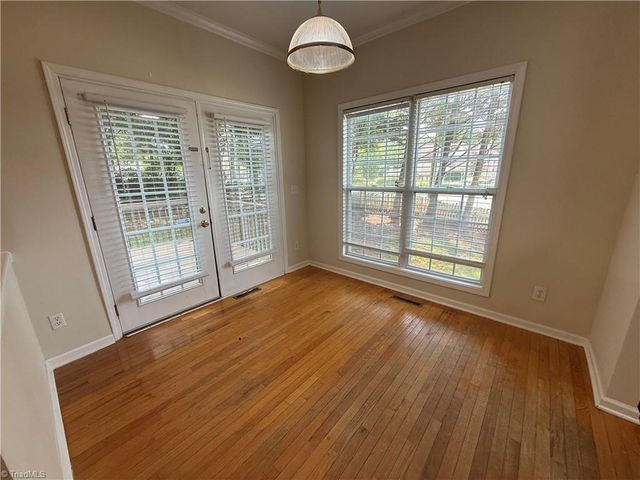 5101 Ivystone Lane, Winston-salem, NC 27104