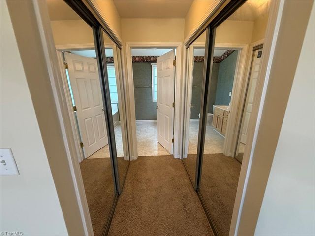5101 Ivystone Lane, Winston-salem, NC 27104