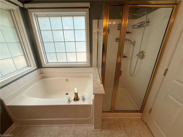 5101 Ivystone Lane, Winston-salem, NC 27104
