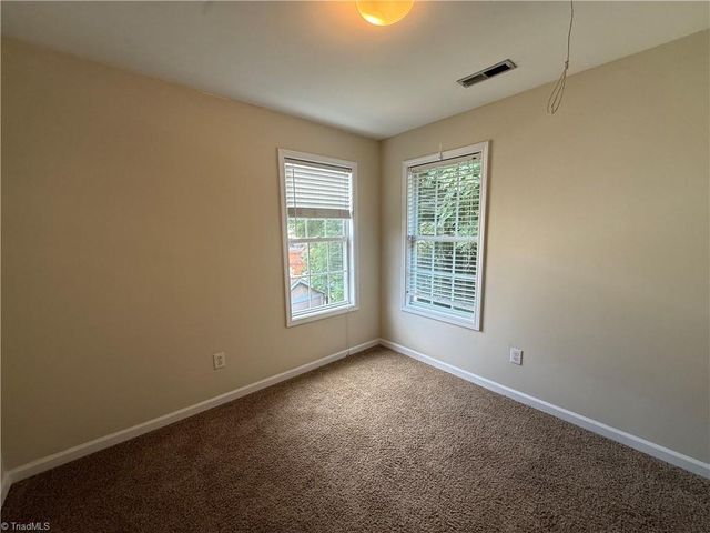 5101 Ivystone Lane, Winston-salem, NC 27104
