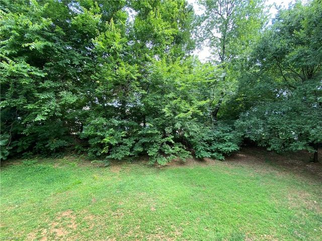 5101 Ivystone Lane, Winston-salem, NC 27104