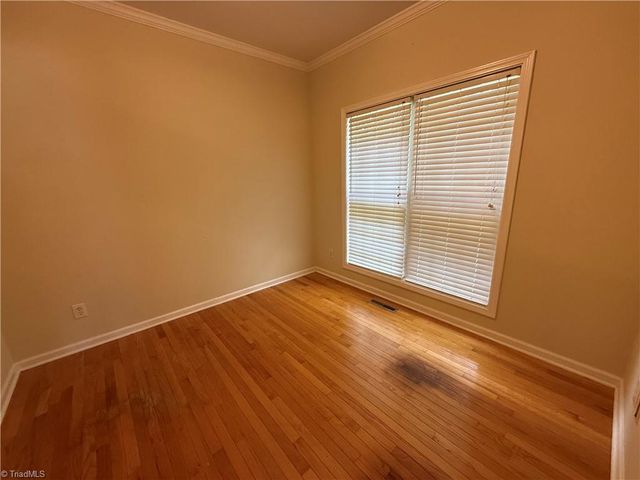 5101 Ivystone Lane, Winston-salem, NC 27104