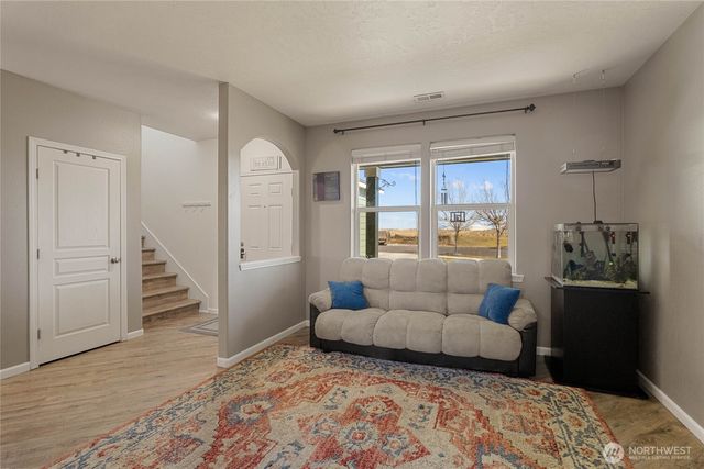 800 S Hamilton Road, Moses Lake, WA 98837