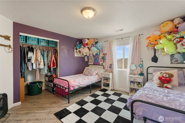 800 S Hamilton Road, Moses Lake, WA 98837