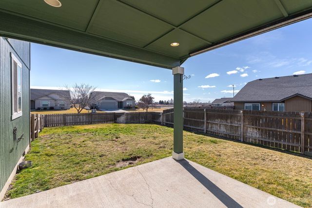 800 S Hamilton Road, Moses Lake, WA 98837