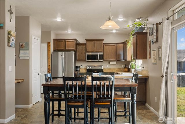 800 S Hamilton Road, Moses Lake, WA 98837