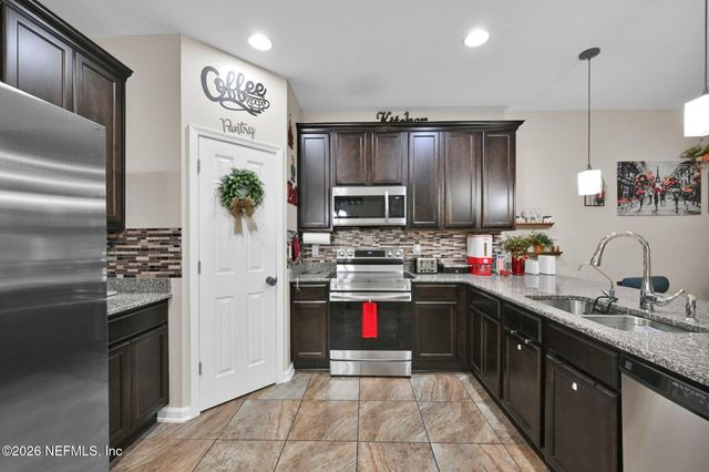 11614 CARSON LAKE Drive W, Jacksonville, FL 32221