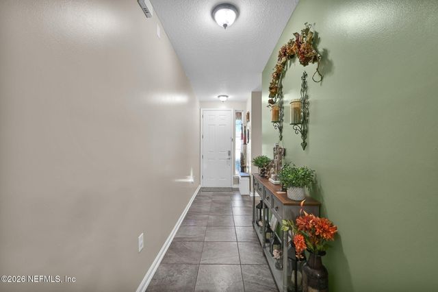 11614 CARSON LAKE Drive W, Jacksonville, FL 32221