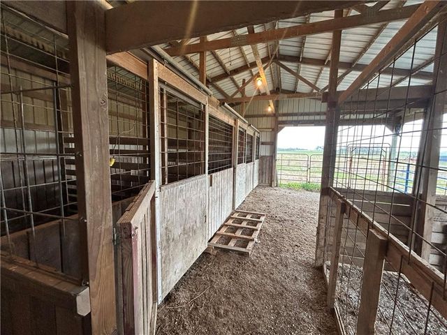 1379 NW M Highway, Clinton, MO 64735
