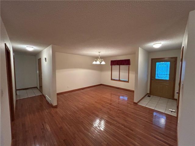 1379 NW M Highway, Clinton, MO 64735