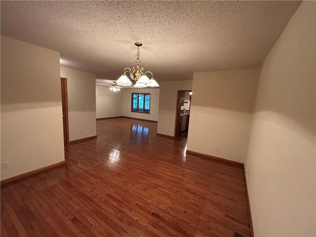 1379 NW M Highway, Clinton, MO 64735
