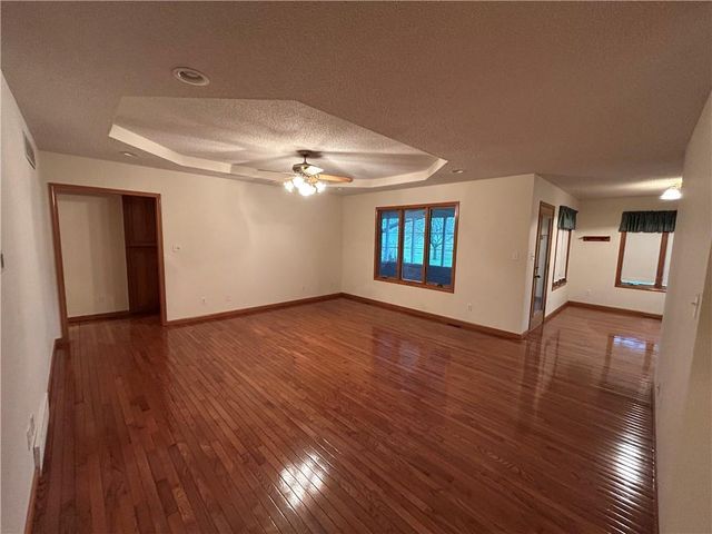 1379 NW M Highway, Clinton, MO 64735