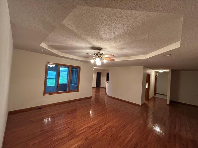 1379 NW M Highway, Clinton, MO 64735