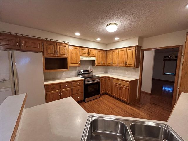 1379 NW M Highway, Clinton, MO 64735