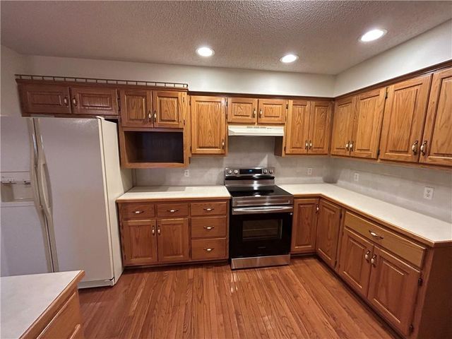 1379 NW M Highway, Clinton, MO 64735