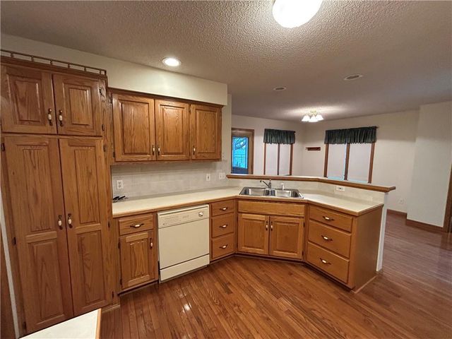 1379 NW M Highway, Clinton, MO 64735