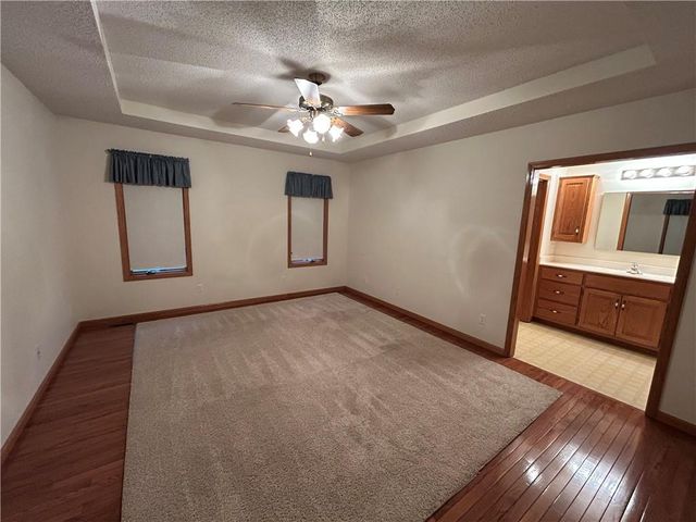 1379 NW M Highway, Clinton, MO 64735