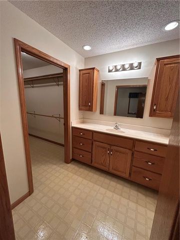 1379 NW M Highway, Clinton, MO 64735