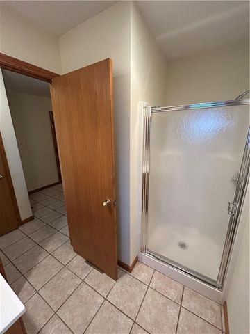 1379 NW M Highway, Clinton, MO 64735