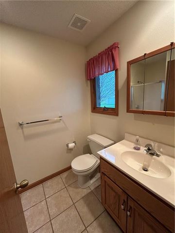 1379 NW M Highway, Clinton, MO 64735