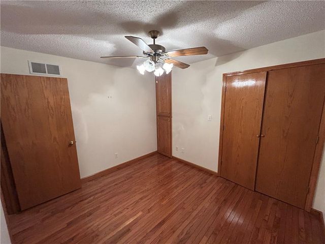 1379 NW M Highway, Clinton, MO 64735
