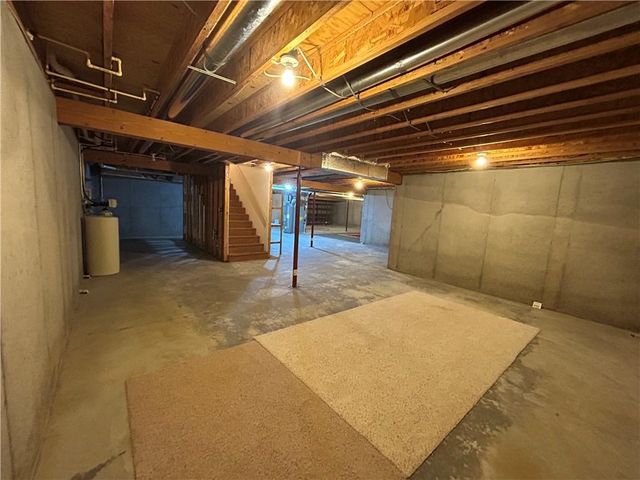 1379 NW M Highway, Clinton, MO 64735