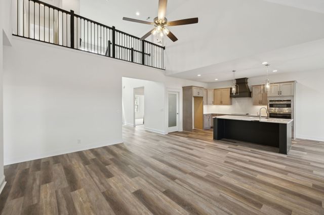 550 Foxglove Ln, Clarksville, TN 37043