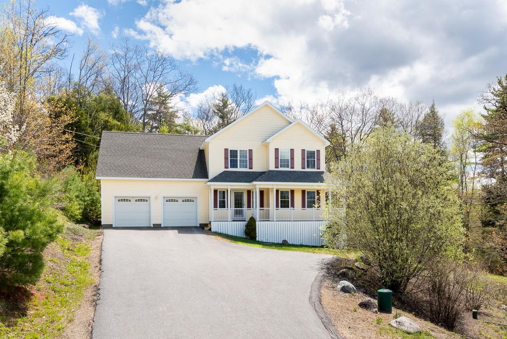 10 Skywatch Road, Center Harbor, NH 03226