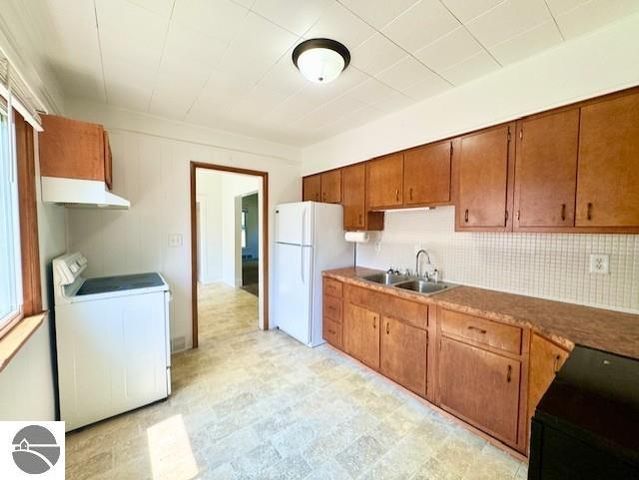 730 N River, Alma, MI 48801