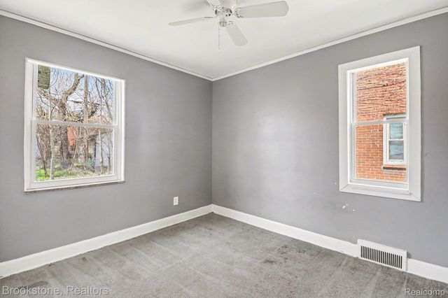 16605 Freeland Street, Detroit, MI 48235