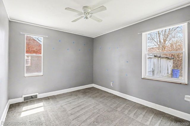 16605 Freeland Street, Detroit, MI 48235