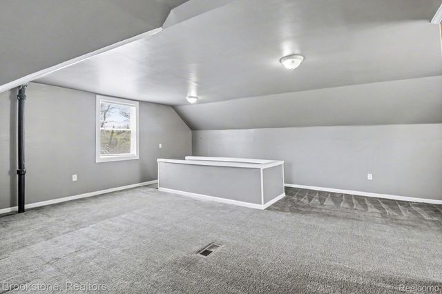 16605 Freeland Street, Detroit, MI 48235