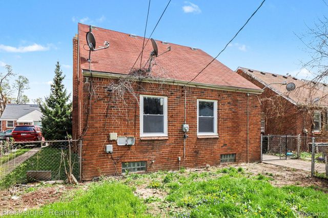 16605 Freeland Street, Detroit, MI 48235