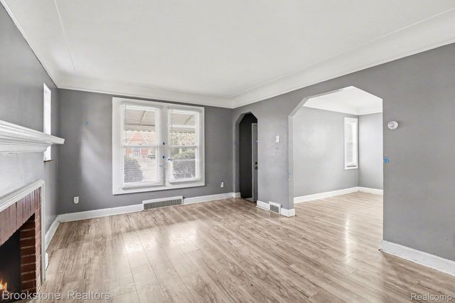 16605 Freeland Street, Detroit, MI 48235