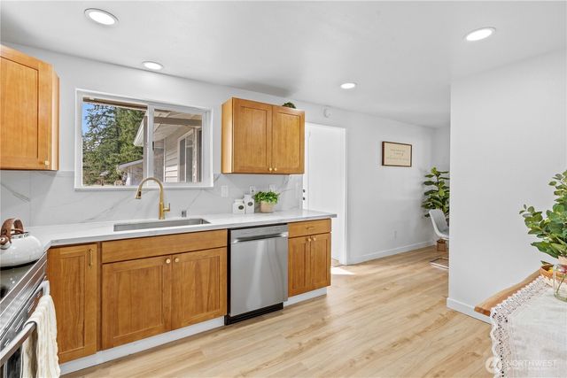 9216 Madrone Circle W, University Place, WA 98467